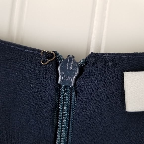 Do+BE Cropped Top Shirt Shoulder Cut Out Off Shoulder Womens Large Long Sleeve - Picture 7 of 10